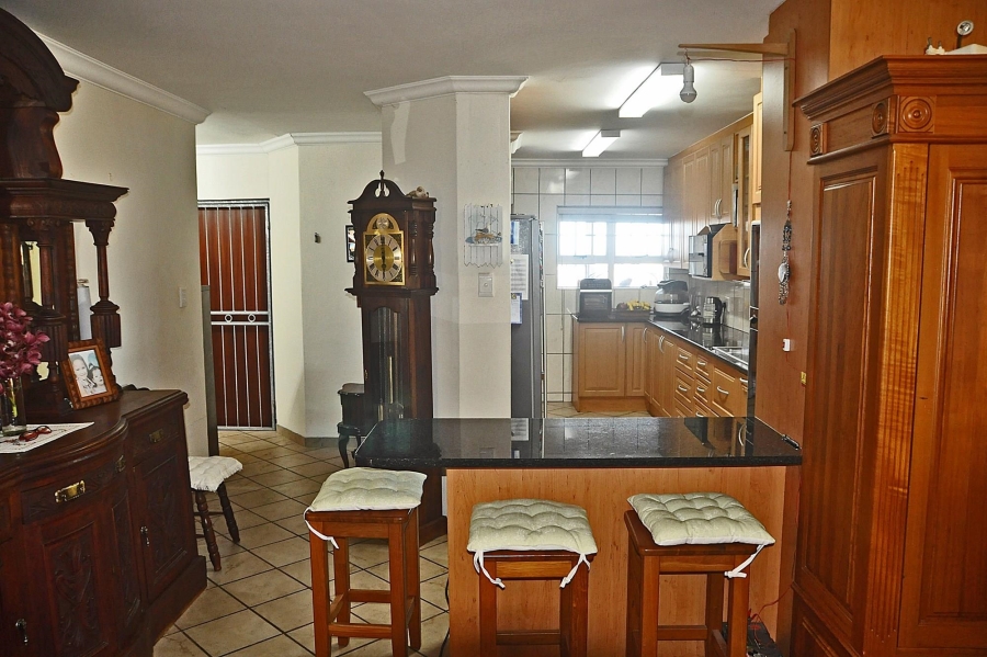 5 Bedroom Property for Sale in Tergniet Western Cape